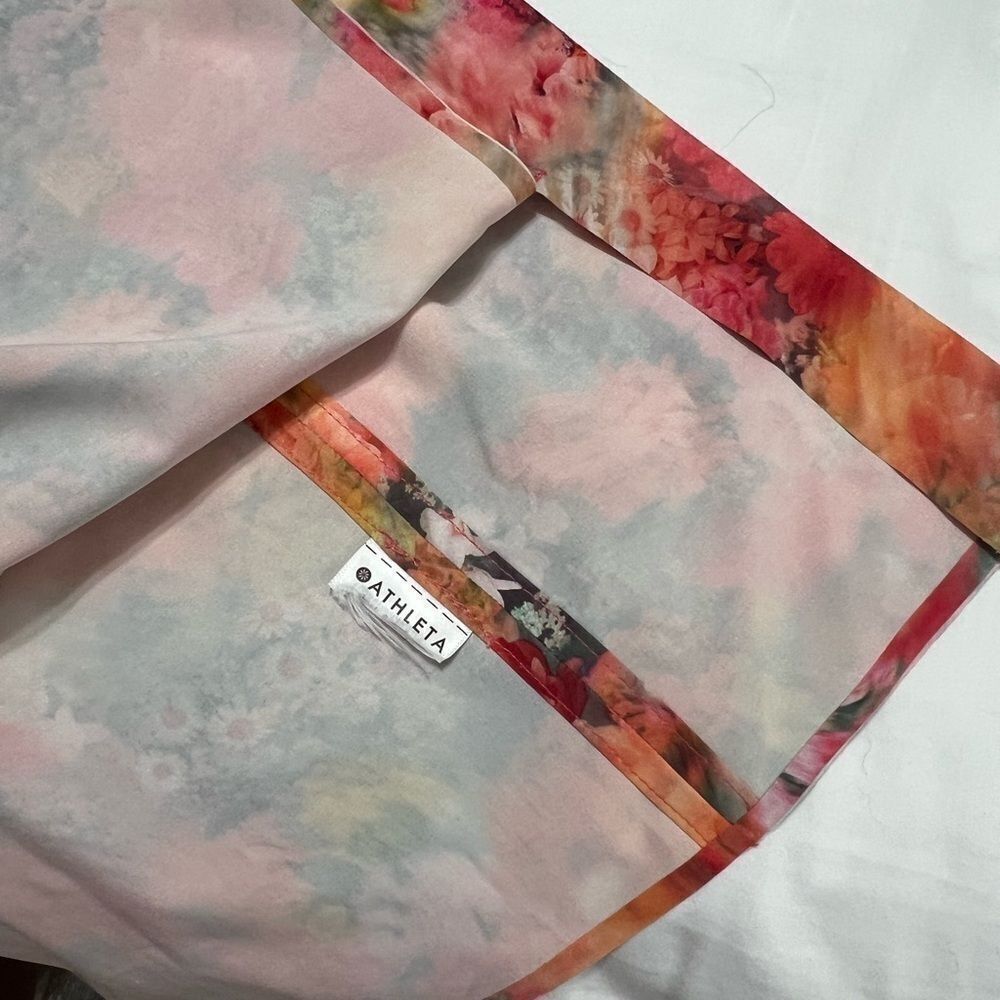 Athleta Camisole Raffinee
Zephyr Sleeveless Top Floral Pattern orange oversized - Picture 9 of 11